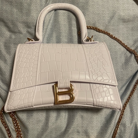 Handbags - Elegant White Croc-Embossed Handbag